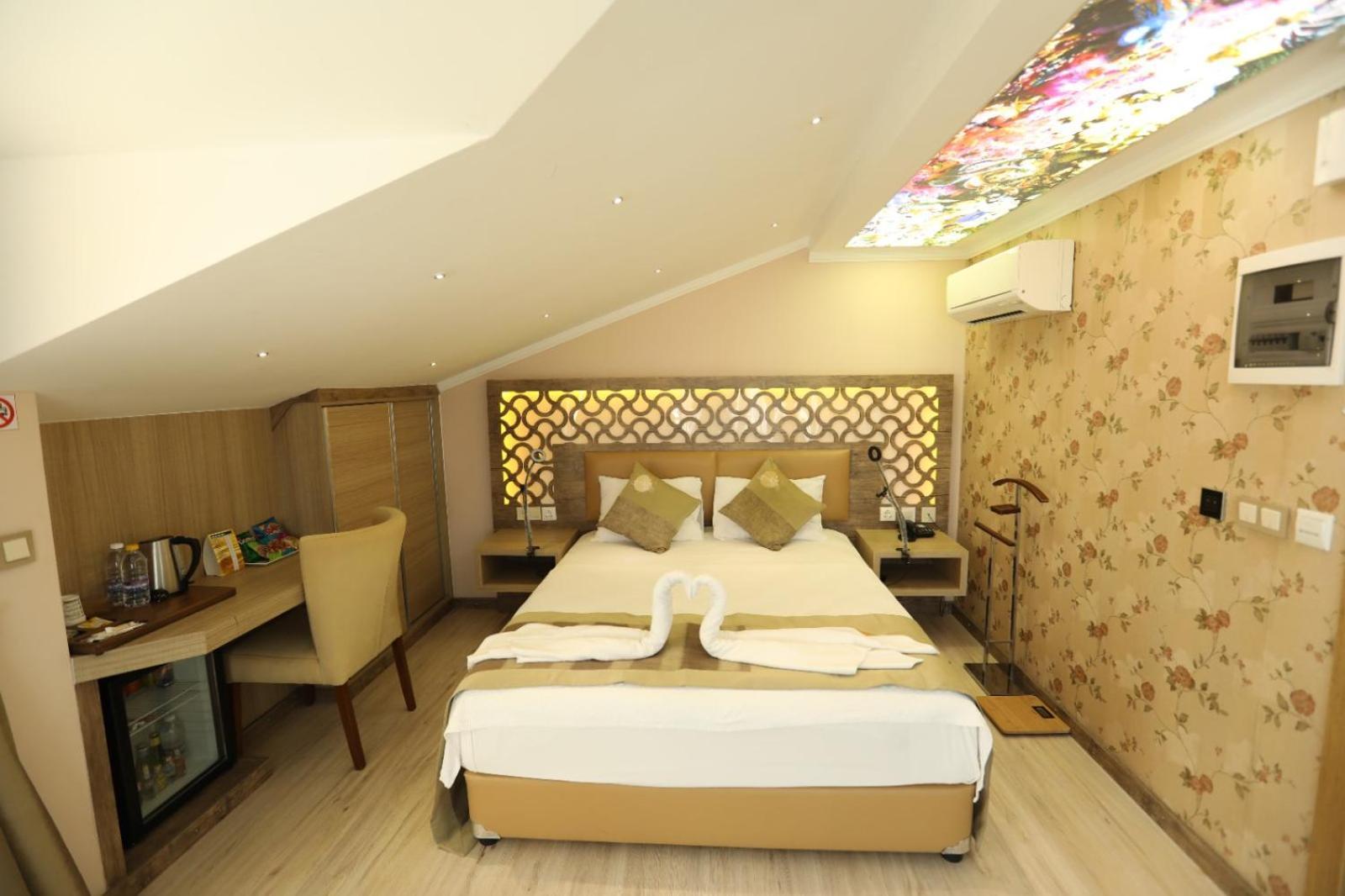 Unluselek Hotel Анамур Екстериор снимка